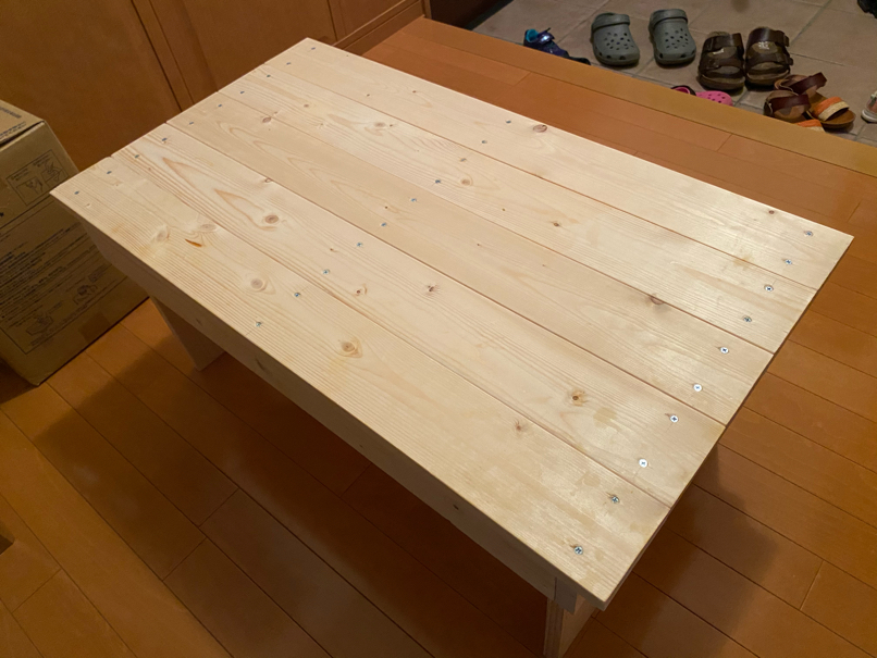 1×4材だけで作ったテーブル